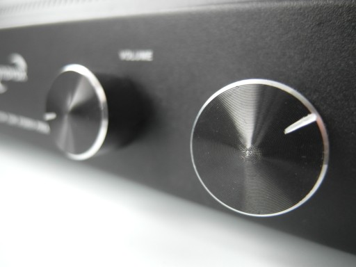 Ламповый предусилитель Dynavox TPR-1