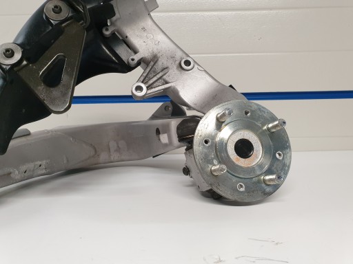 Подвеска Yamaha GTS 1000, поворотный рычаг