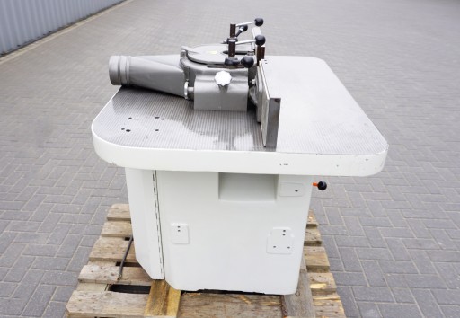 FREZARKA DOLNOWRZECIONOWA BAUERLE 7,5kW BLAT: 1100x920mm żeliwna prowadnica