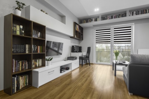 ROLETA DZIEŃ i NOC W KASECIE Z PROWADNICAMI 85X220