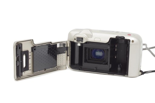 YASHICA ZOOMATE 120 SE KYOCERA-состояние иглы-выгодная покупка!