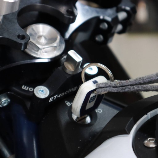 Рулевой демпфер с креплением KTM 690 2012-2018 Ohlins