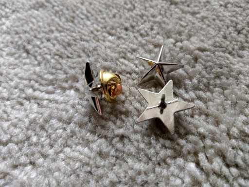 METALOWA PRZYPINKA - PINS - SREBRNA -17 mm