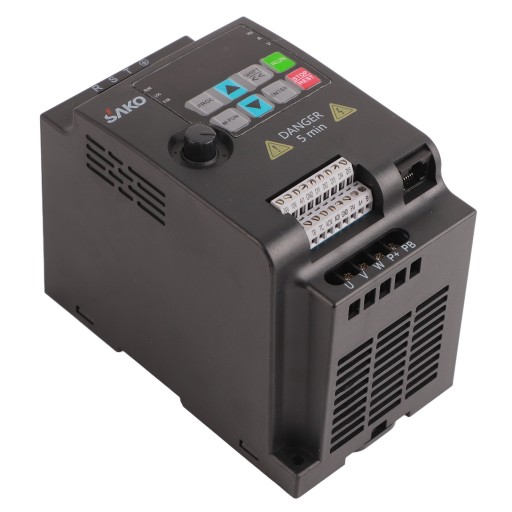 FALOWNIK 3-FAZ. WEJŚCIE 3-FAZ. WYJŚCIE REGULATOR OBROTÓW SILNIKA 2.2KW