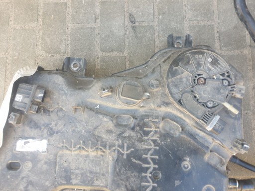 VW AMAROK 3.0 TDI ADBLUE БАК В КОМПЛЕКТЕ