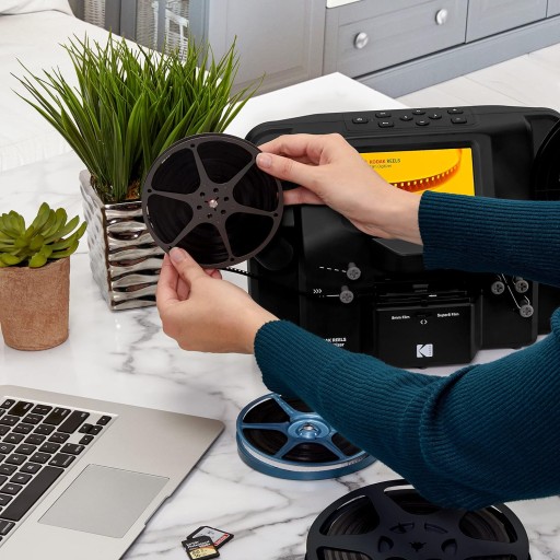 KODAK REELS — сканер для непрерывного сканирования негативов, слайдов и плёнок форматов 8 мм и Super 8 мм с разрешением 1296p