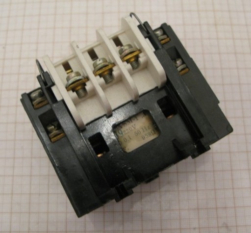 Stycznik TSM-1 cewka 220VAC ( 16A )