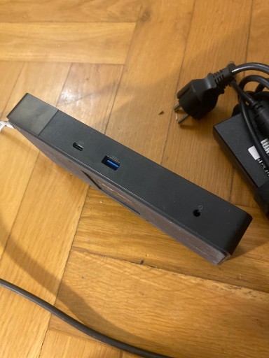 Док-станция Dell WD19 USB-C/DP с оригинальным блоком питания Dell мощностью 130 Вт