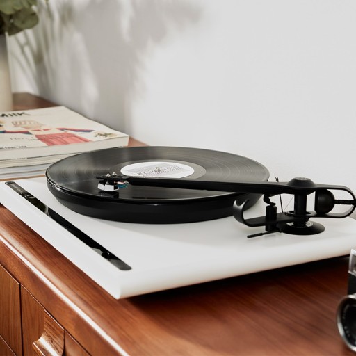 ROKSAN ATTESSA BLACK НАСТОЯЩЕЕ МАСТЕРСТВО В СОВРЕМЕННОЙ ФОРМЕ, СДЕЛАНО В ВЕЛИКОБРИТАНИИ