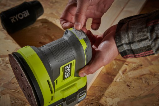 ЭКСЦЕНТРИЧЕСКАЯ ШЛИФОВАЛЬНАЯ МАШИНА RYOBI 18В 125мм RROS18 +4Ач
