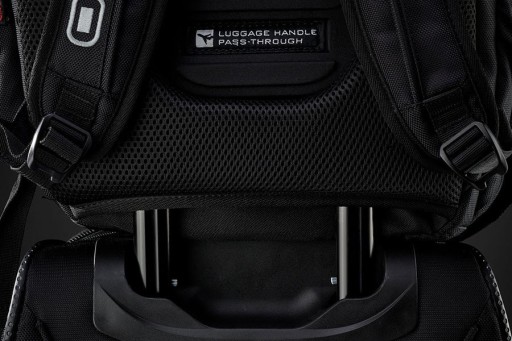 Рюкзак для ноутбука до 15,6 Ogio Gambit 33 л черный
