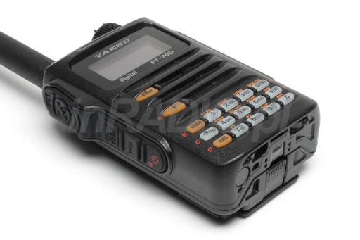 Трансивер Yaesu FT-70DE УКВ/УВЧ приемник C4FM