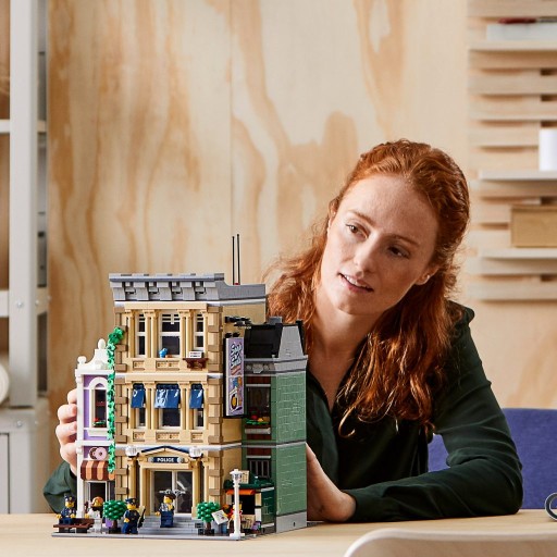LEGO Creator Экспертный полицейский участок (10278)