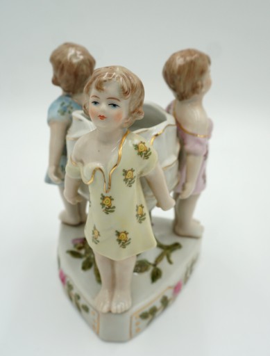 A-N SZKATUŁKA PORCELANOWA DZIECI -KOLOROWE