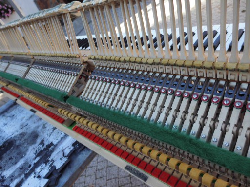 Fortepian dla Konesera Grotrian Steinweg G185 brzmi jak dzwon