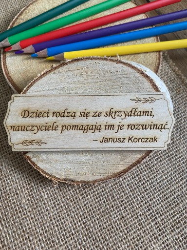 Drewniana tabliczka na Dzień Nauczyciela cytat tekst dekor scrapki szkoła