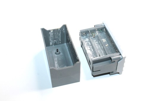 LEGO Power Functions Батарейный ящик AAA 88000 — Батарейный ящик (дефект 2)