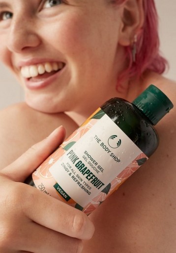 THE BODY SHOP РОЗОВЫЙ ГРЕЙПФРУТ ГЕЛЬ ДЛЯ ДУША Гель для душа 750 мл