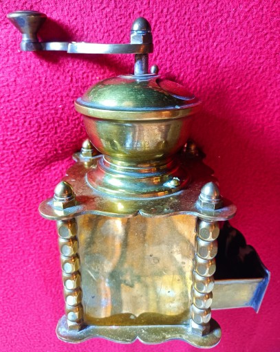СТАРАЯ кофемолка с рукояткой, латунь, 1,1 кг ЛАТУНЬ