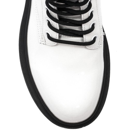 Trzewiki botki glany buty GOE II2N4048 białe r.38