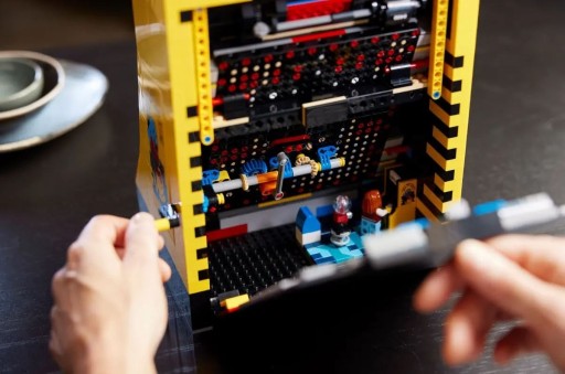 LEGO Icons Automat do gry Pac-Man 10323