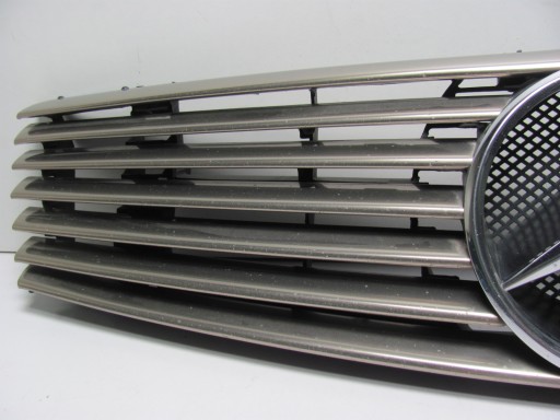 Решетка радиатора Mercedes R129 SL Grill до рестайлинга