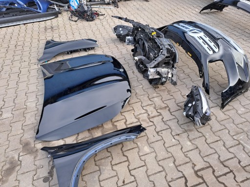 Mercedes 247 glb zderzak maska lampy pas chłodnice