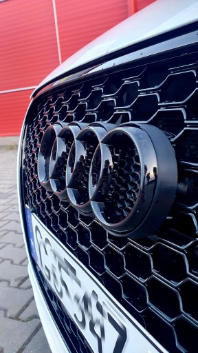 Накладка на эмблему AUDI Решетка для значка в виде сотовой эмблемы 274 мм