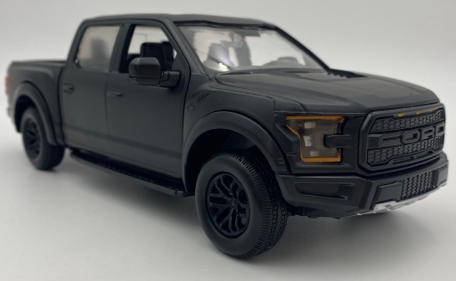 Ford F-150 Raptor 2017 черный 1:27 Motormax 79344
