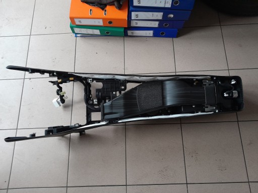 HYUNDAI GENESIS G70 2019R TUNEL PODŁOKIETNIK ŚRODKOWY 84601-G9010NNR