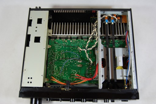 YAMAHA AX-900