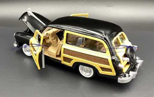 Ford Woody Wagon черный 1949 1:24 Motormax 73260