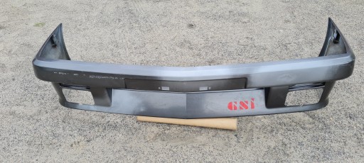 Передний бампер Опель Манта GSI.