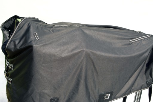 DERKA PRZECIWDESZCZOWA PRZECIWWIATROWA 150G D-600 125CM
