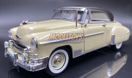 Chevrolet BEL AIR 1950 модель 1:24 Motormax 73268