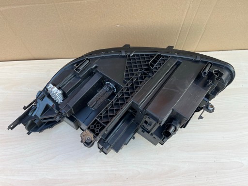 ФАРА ПРАВАЯ TIGUAN II LIFT LED 5NB941036G