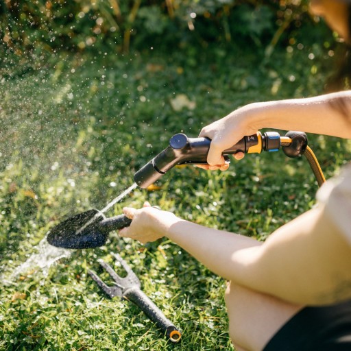 Пистолет FISKARS Solid Регулируемый 1070838