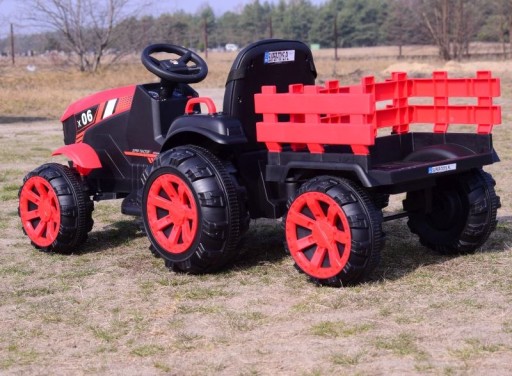 Детский трактор Импортный SUPER-TOYS Красный