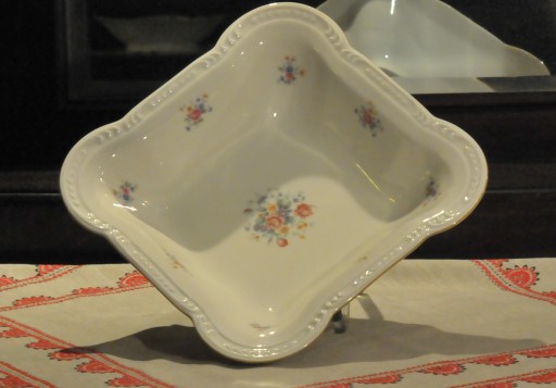 Koenigszelt Karola ecru квадратный салатник 24,5 x 24,5 x 6,5 см цветы