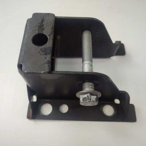 КРЕПЛЕНИЕ ПРУЖИНЫ RENAULT MASTER OPEL MOVANO NISSAN NV400 552020006R
