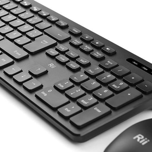 Комплект клавиатуры и мыши Rii Wireless с батарейками