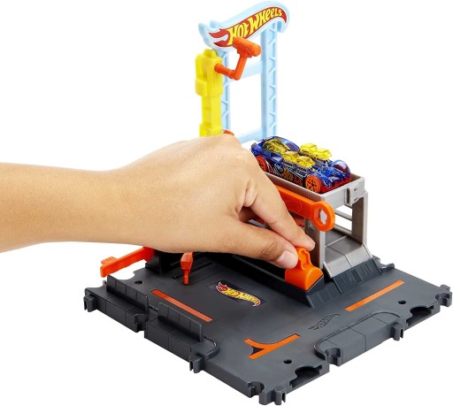 КОМПЛЕКТ HOT WHEELS CITY RALLY TRACK WORKSHOP HDR25 + АВТОМОБИЛЬ