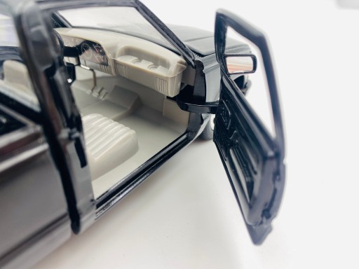 Chevrolet 454 SS Pickup 1:24 Motormax 73203 черный