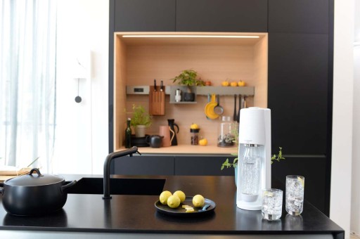 Sodastream Terra White 2 бутылки: белая и оранжевая + напитки «Болеро»
