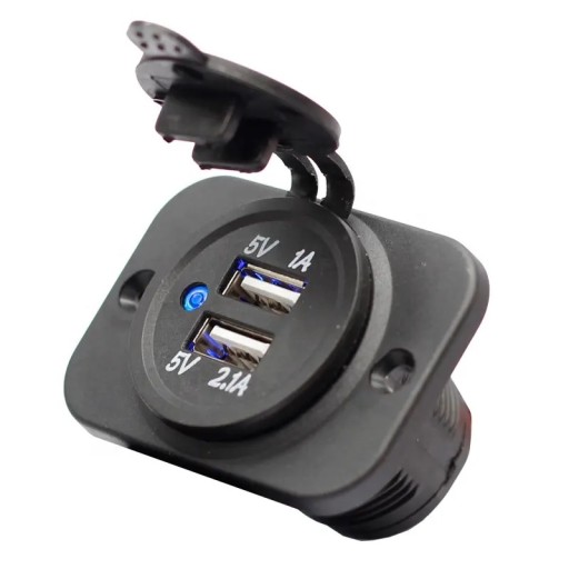 АВТОМОБИЛЬНОЕ ЗАРЯДНОЕ УСТРОЙСТВО 2x USB 1 А + 2,1 А, ПАНЕЛЬ, ГНЕЗДО ПРИКУРИВАТЕЛЯ 3,1 А, РАМКА