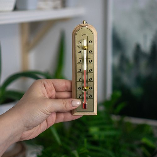 Комнатный термометр с золотой шкалой