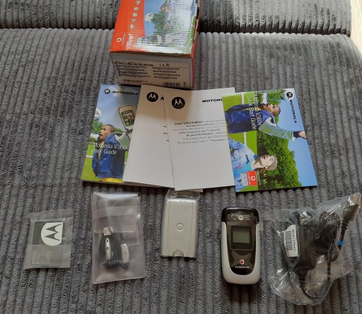 Motorola V360 100% Nowy Oryginał Telefon Komórkowy Motorola V
