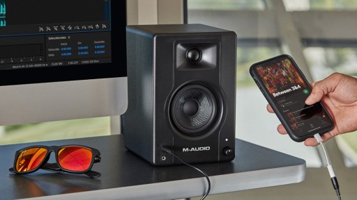 Пара M-AUDIO BX3 — пара активных мониторов