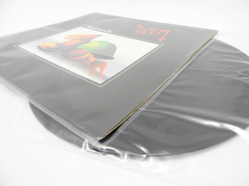 ВИНИЛОВЫЕ КРЫШКИ LP + ВНУТРЕННЯЯ ФУТБОЛКА 50 ШТ.
