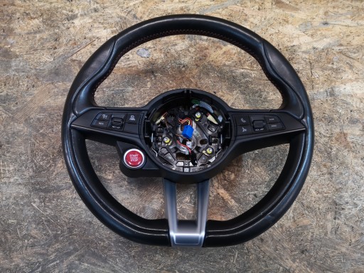 РУЛЕВОЕ КОЛЕСО ALFA ROMEO GIULIA QV QuadRIFOGLIO